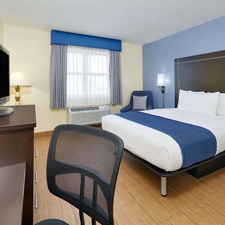Days Inn By Wyndham Норт-Литл-Рок Экстерьер фото